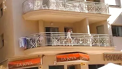 Pokojówka, Lizzie, sex porno na plaży jak ona Nando